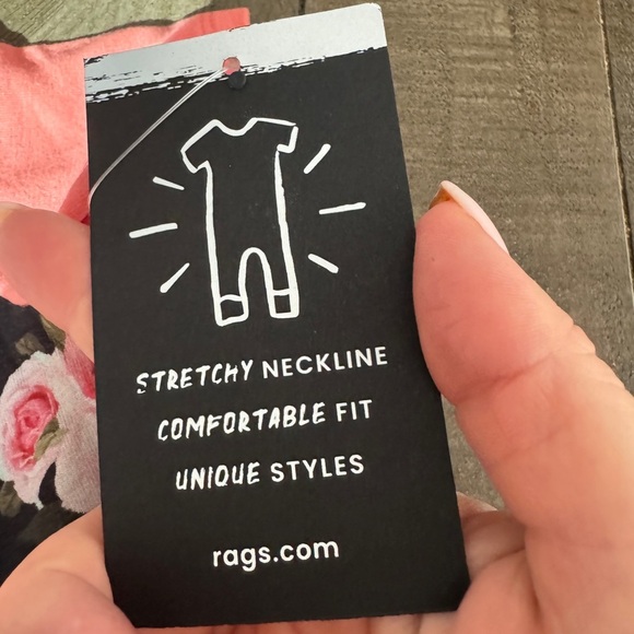 RAGS To Raches NWT Black/Coral Floral Short Sleeve Romper Size 12-18 months - Picture 5 of 5